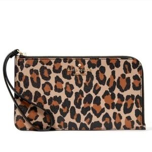 🤎🔹️Kate Spade🔹️ Lucy Leopard small Zip Wristlet - cream Multi ✨️